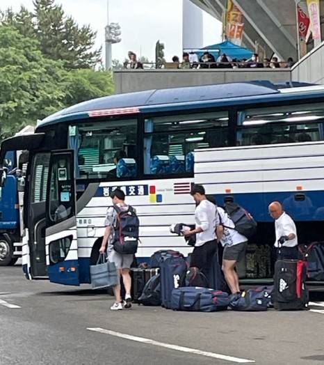 野球観戦📣【巨人対ヤクルト戦】 AKBT 土崎港店のブログ 写真5