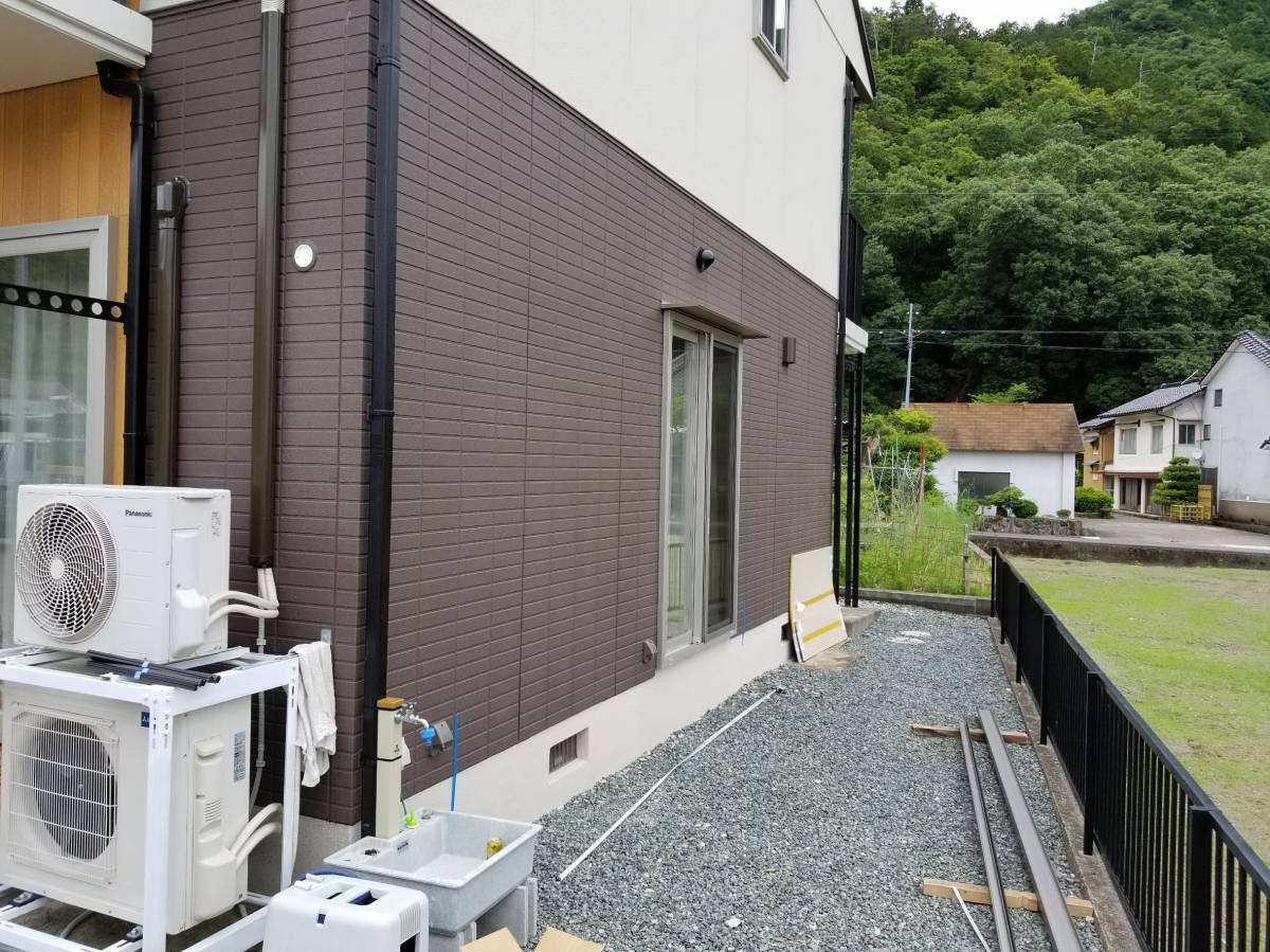 八鹿アルミ 福知山店の雨の日でも過ごしやすく☔の施工前の写真1