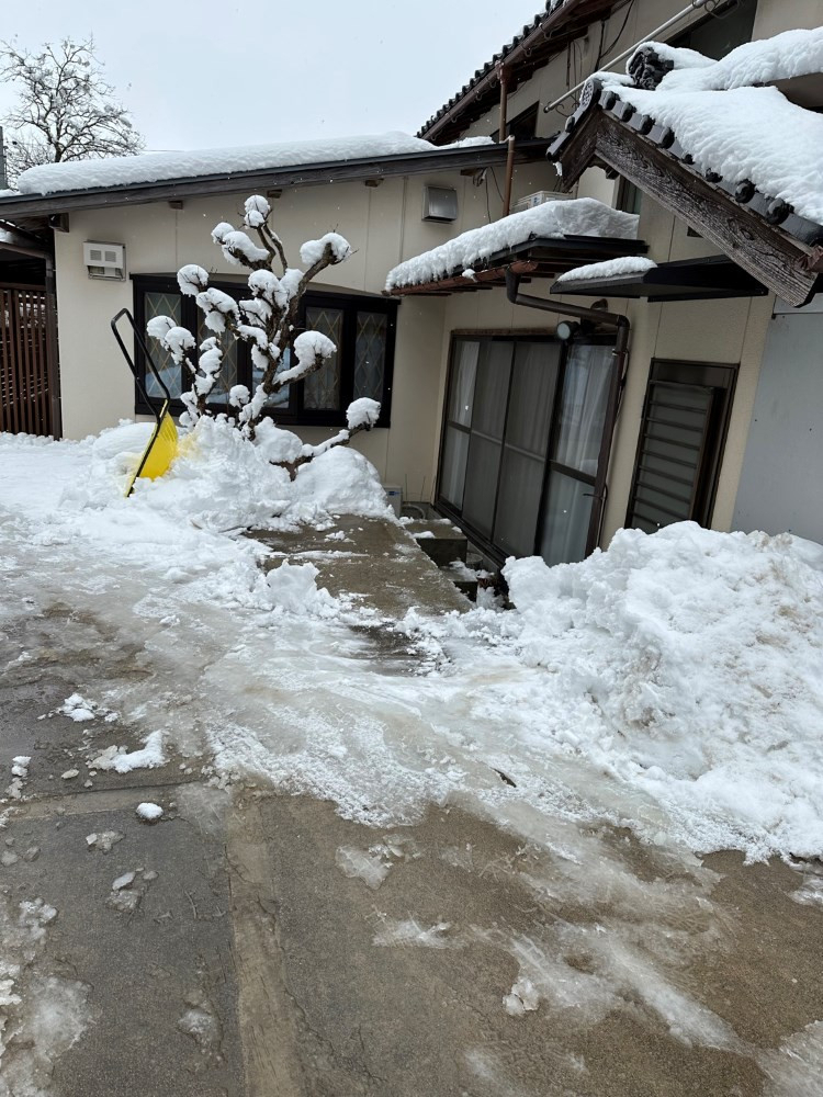 八鹿アルミ 福知山店のバリアフリーで安心✨【手すりの取り付け】の施工前の写真1