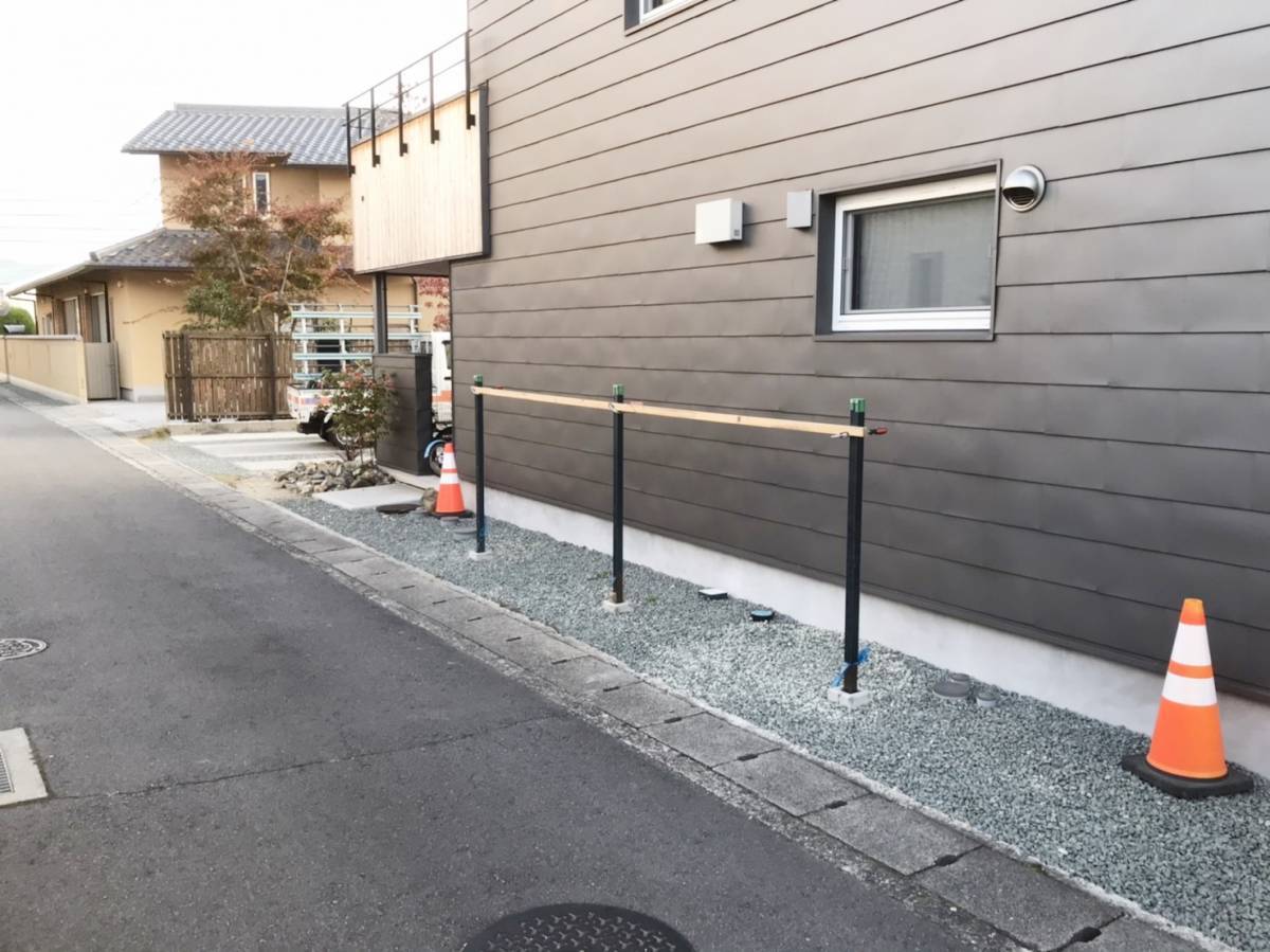 更埴トーヨー住器の道路沿いなのでモノを置く目隠しとして使いたい(千曲市屋代)の施工前の写真2