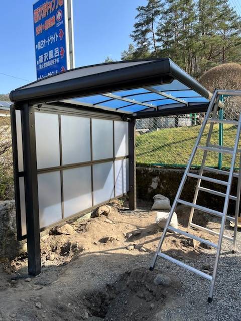 イソベトーヨー住器の山梨県北杜市　サイクルポート（駐輪場）の施工例　いろいろな用途に使用できます！の施工後の写真2