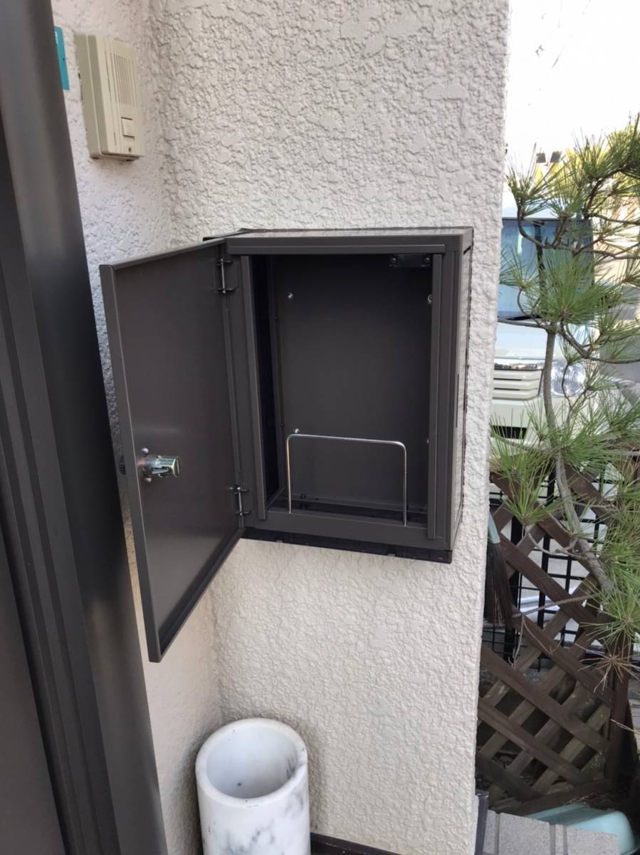 海老名トーヨー住器のポストの交換の施工後の写真2