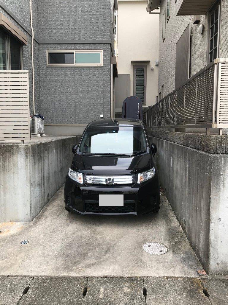 海老名トーヨー住器の海老名市　「三協フローア」駐車場の有効活用。の施工前の写真1