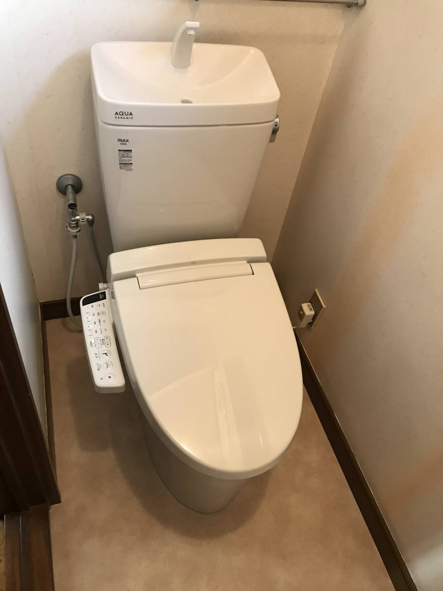 海老名トーヨー住器の海老名市　トイレリフォームＬIXIL製「アメージュＺフチレスタイプ」の施工後の写真1