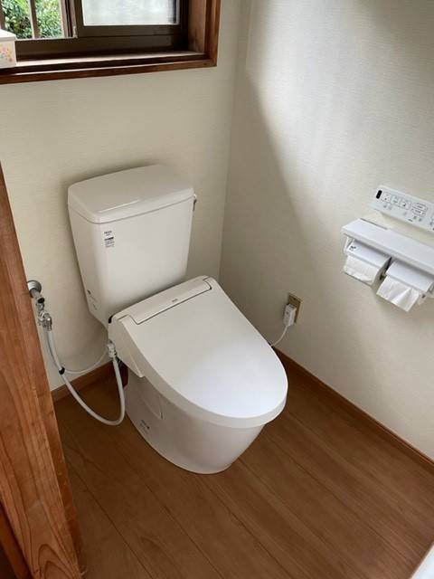 十倉トーヨー住器のトイレを交換！（サティスS・アメージュ便器）U様邸その４の施工後の写真1