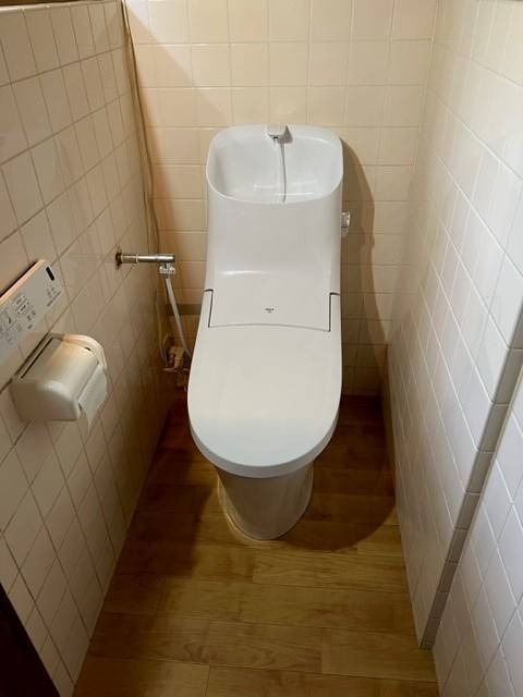 十倉トーヨー住器のトイレを交換しました。の施工後の写真1