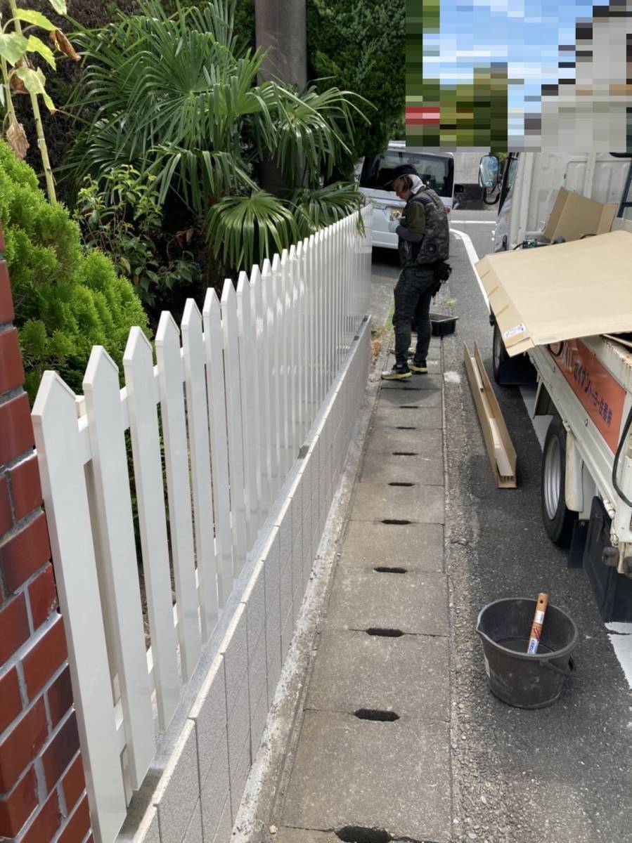 セイナントーヨー住器のフェンス取付工事の施工後の写真1