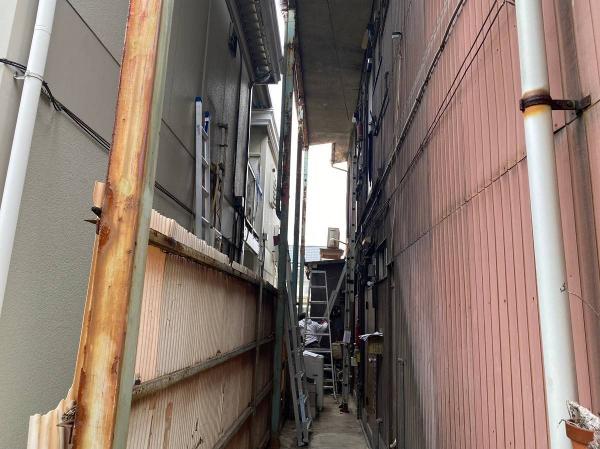 窓みらいの【伊奈町】外階段取付の施工前の写真1