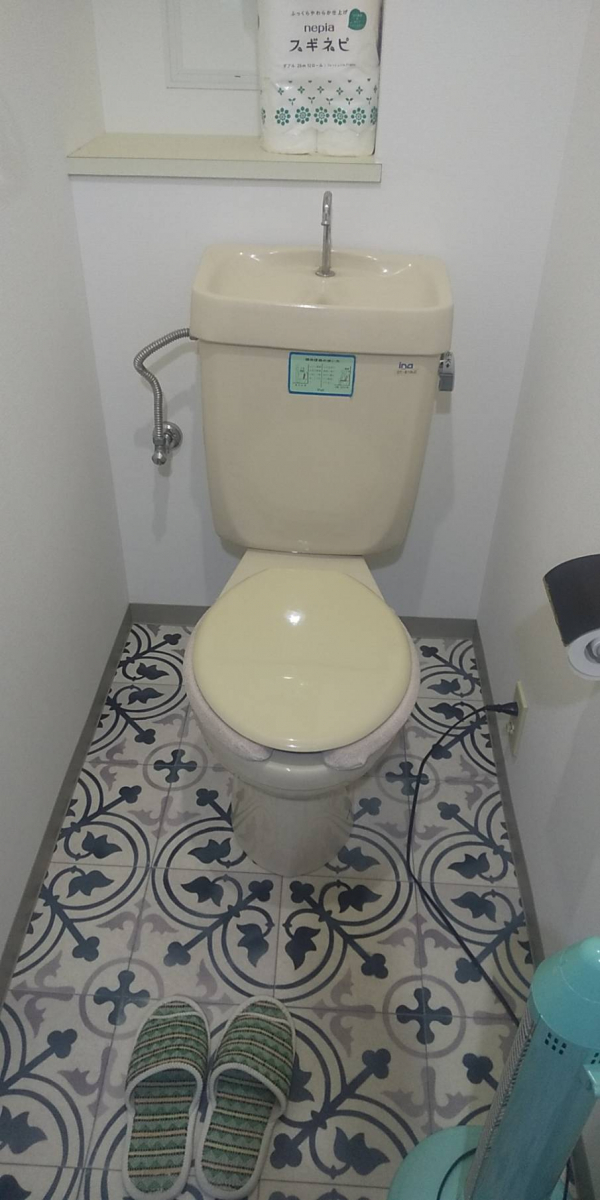 リフォームショップミナトのトイレリフォームの施工前の写真1