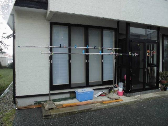 五城目トーヨー住器 能代店のサンルーム取り付けしました！の施工前の写真1