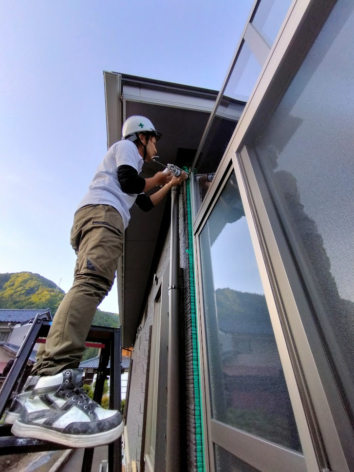 マド・プロショップ  S・T・Jの【福井県大野市】風除室工事の施工後の写真1