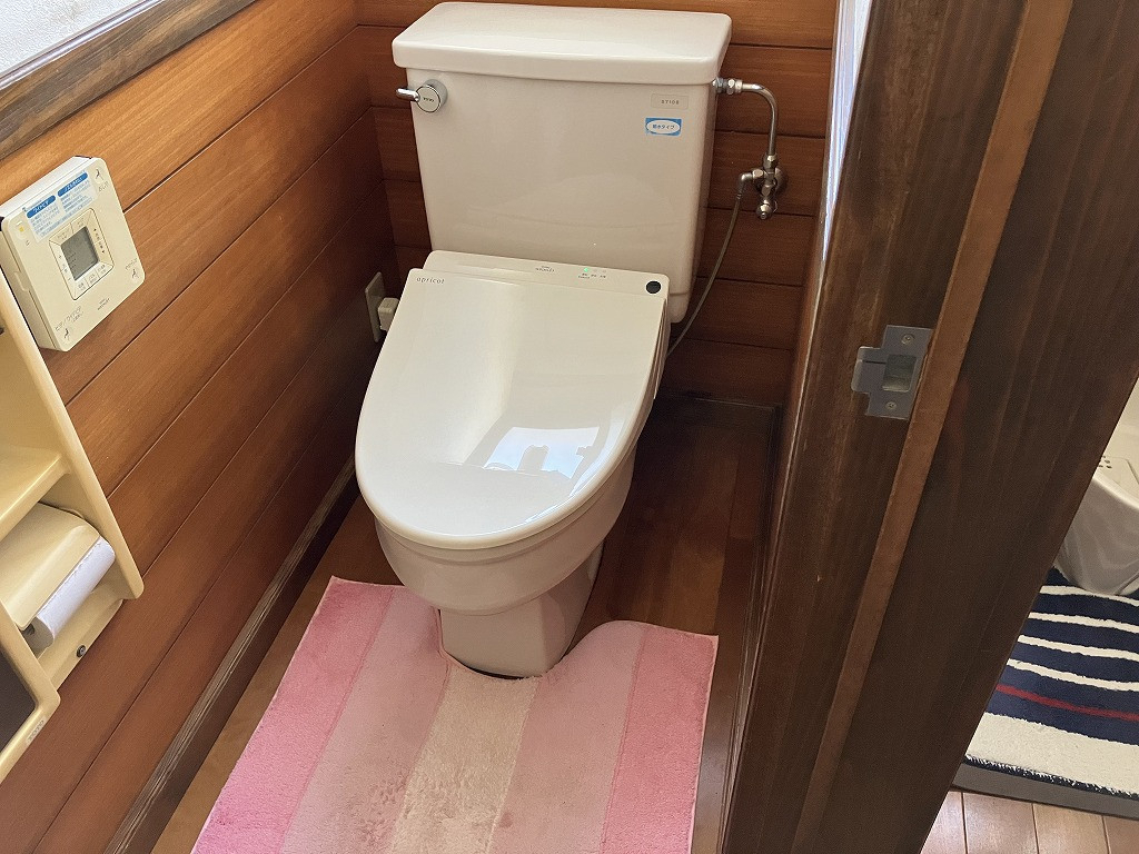 大和アルミトーヨー住器のトイレ取替工事の施工前の写真1