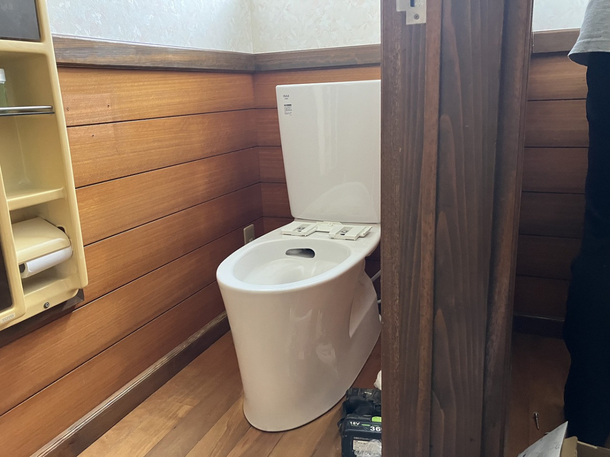 大和アルミトーヨー住器のトイレ取替工事の施工前の写真2