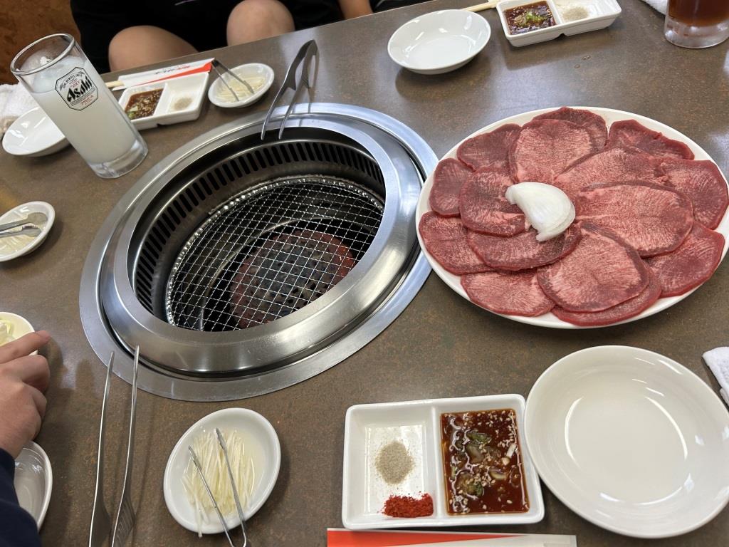 お友達に是非紹介したかったので地元の焼き肉屋「はし本」サン行く ミヤザキトーヨー住器のブログ 写真2