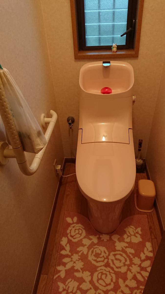 阪神北トーヨー住器のトイレ取替施工例の施工後の写真1