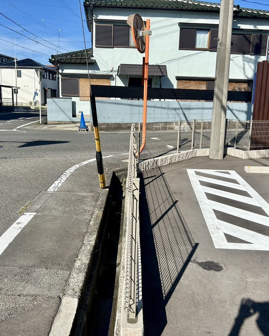 セイワ四日市店のフェンスの補修工事の施工後の写真2