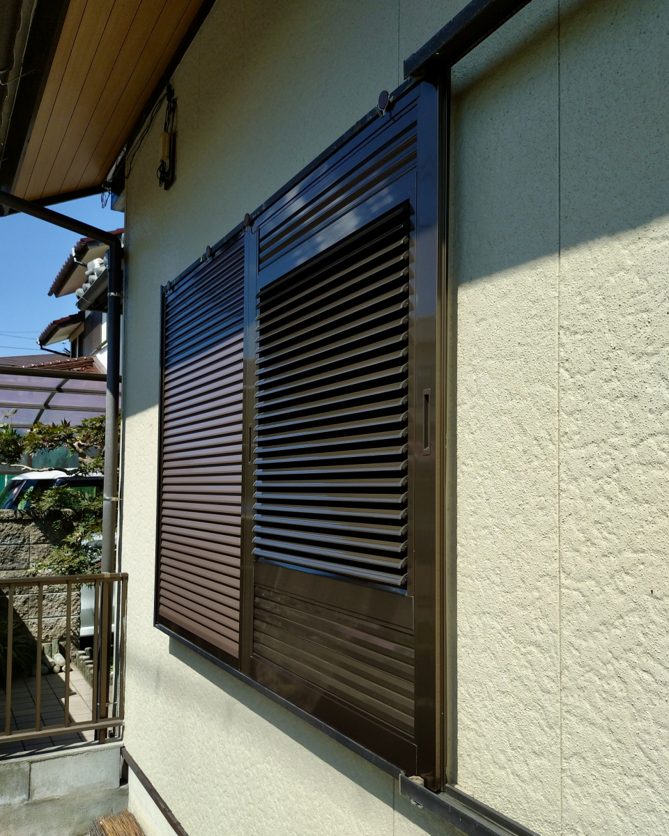 セイワ四日市店の雨戸も採風できますの施工後の写真3