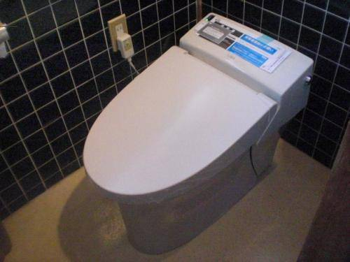 花光リフォームのトイレ取り換え工事の施工後の写真1