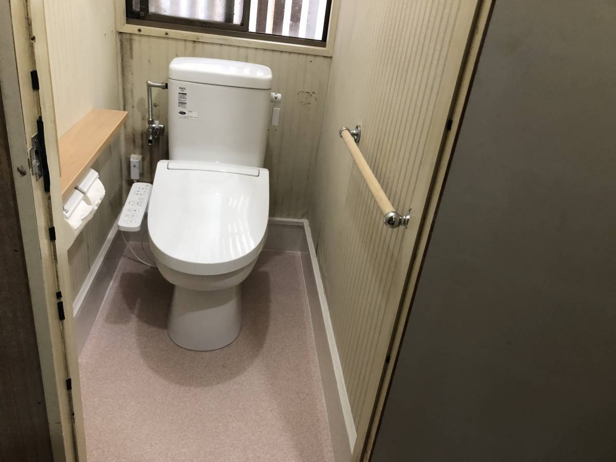 松本トーヨー住器の愛南町　トイレリフォームの施工後の写真1