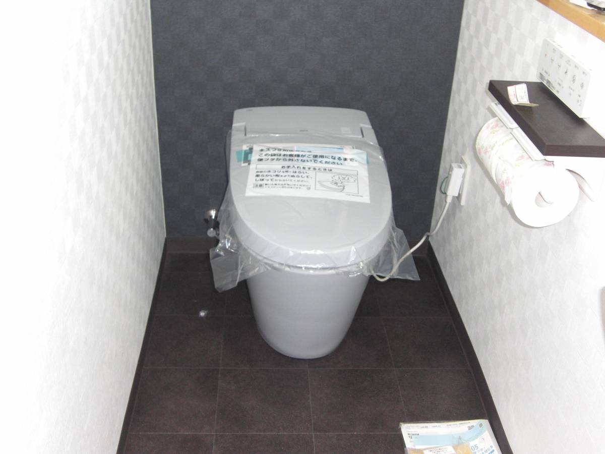 松本トーヨー住器の愛南町　トイレリフォームの施工後の写真1