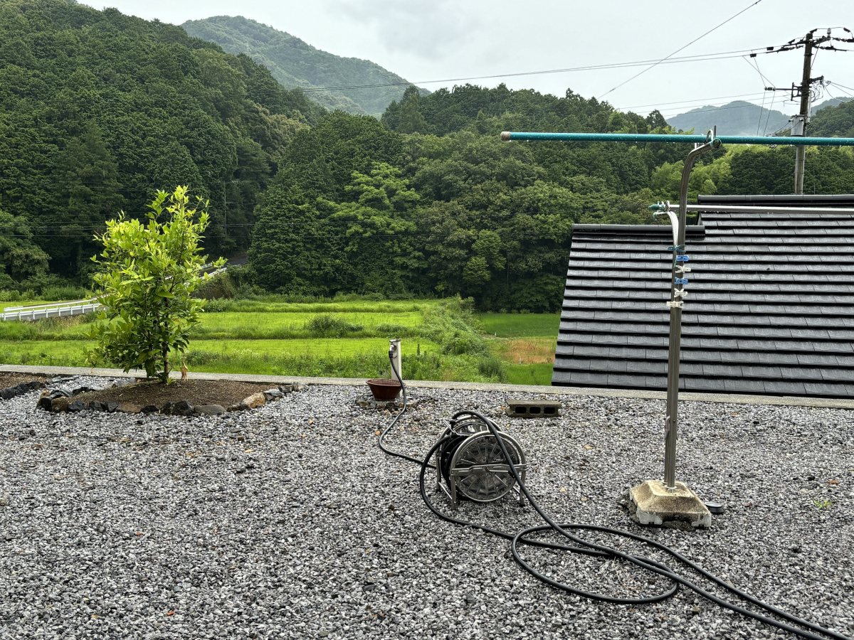 松本トーヨー住器の愛南町　フェンス工事の施工前の写真2