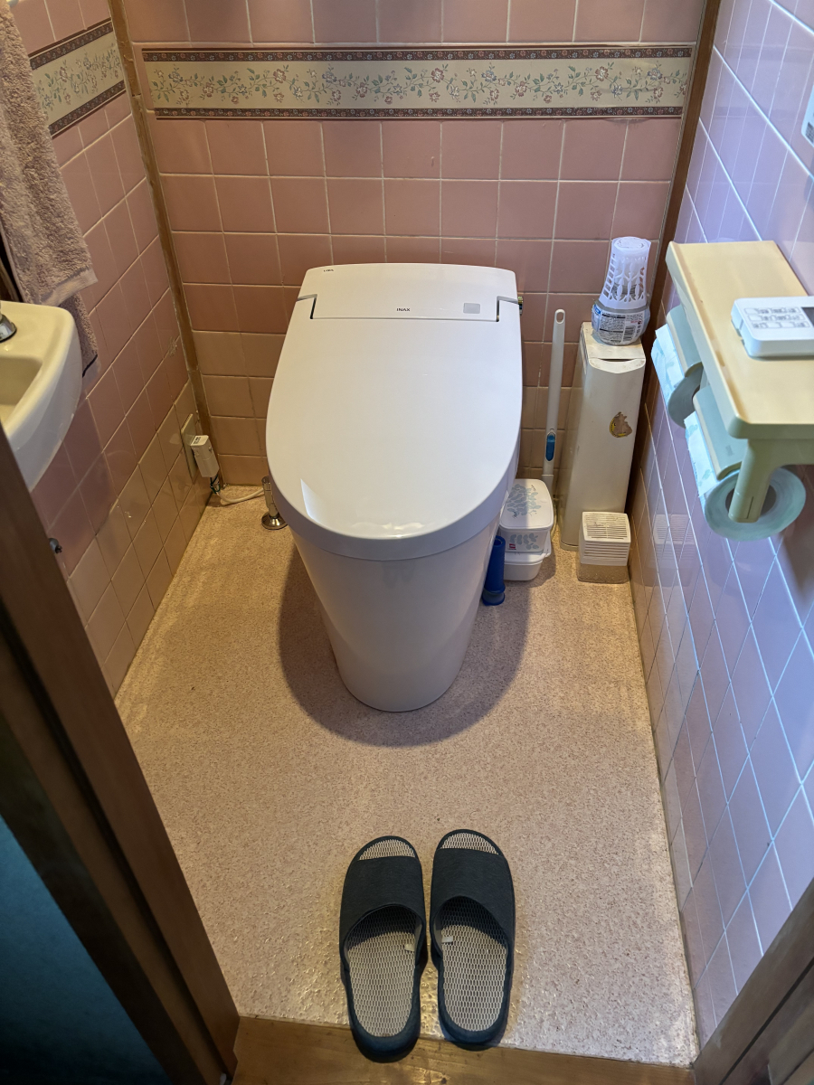 松本トーヨー住器の愛南町　トイレリフォームの施工後の写真1