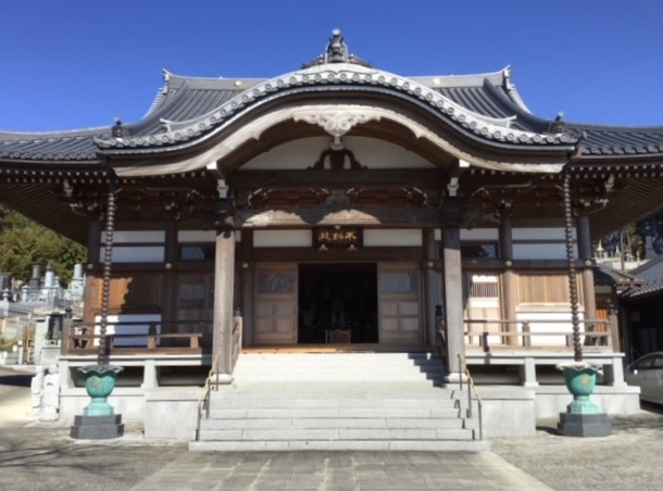 粕谷の茨城県石岡市【アルミ製】お寺の本堂に建具を製作・取付けましたの施工前の写真1