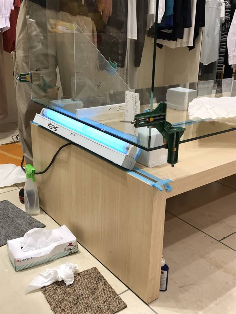 小島サッシトーヨー住器の守谷市 I店舗様ガラスショーケース工事を行いました！の施工前の写真2