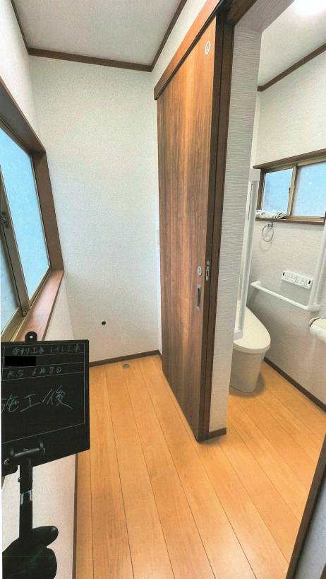 小島サッシトーヨー住器のトイレと廊下をイメージチェンジ！！リフォーム工事のご紹介です😊の施工後の写真1