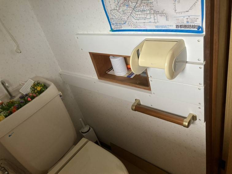 小島サッシトーヨー住器の常総市M様邸　トイレ手すり取付工事の施工後の写真2