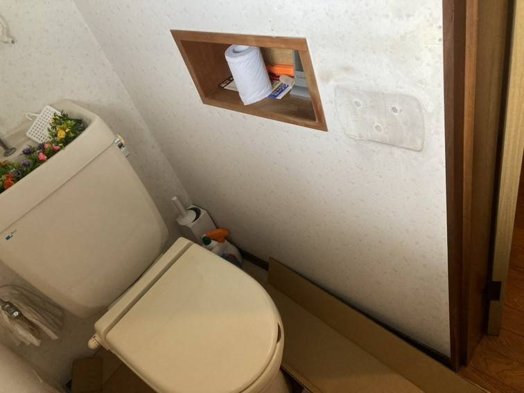 小島サッシトーヨー住器の常総市M様邸　トイレ手すり取付工事の施工前の写真2