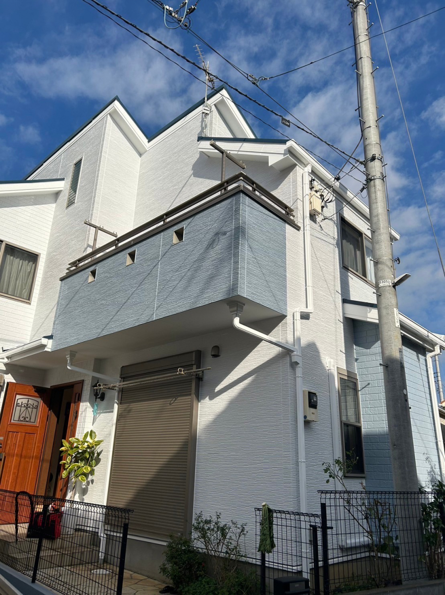 さくら住建のテラス屋根設置✨急な雨でも洗濯物をしっかり守る！の施工前の写真2