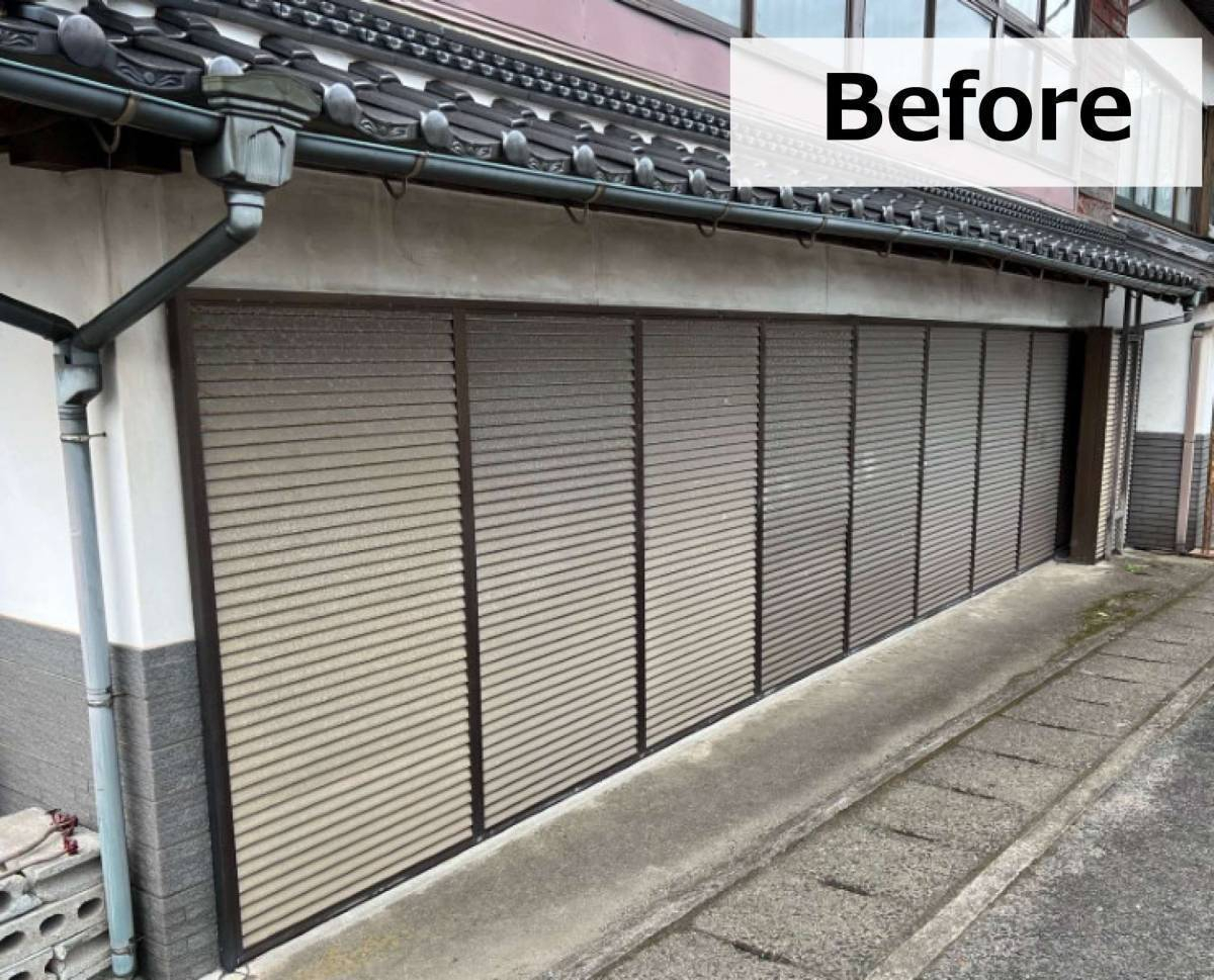 伸興トーヨー住器の雨戸取替の施工前の写真1