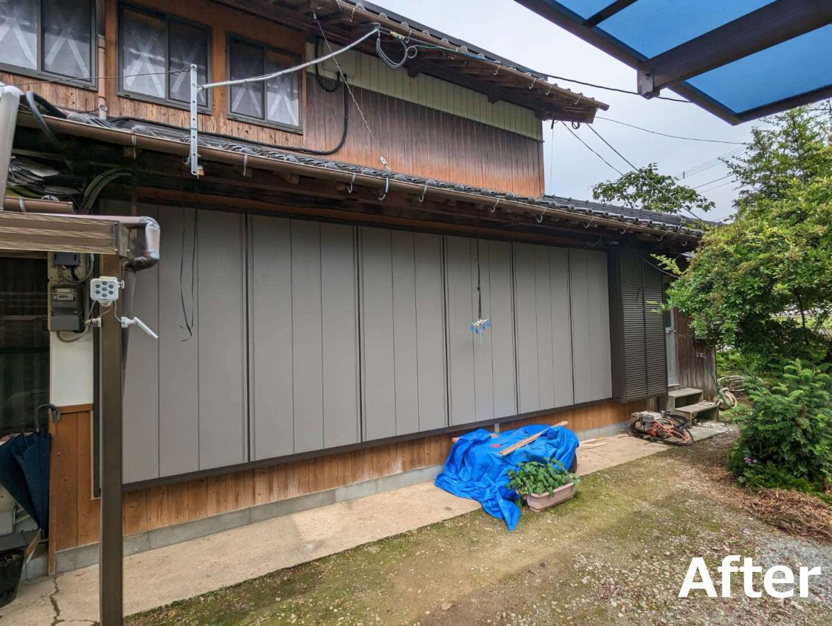 伸興トーヨー住器の台風対策　　後付け雨戸をしましたの施工後の写真1