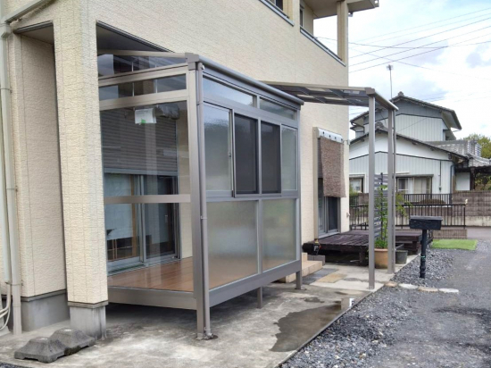 つくば住生活 石岡店の雨の日の強い味方！洗濯物も置き配荷物もテラスが守ります！施工事例写真1