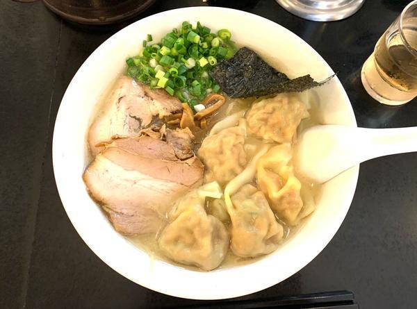 魅惑な雲呑麺【ラーメン茂木】 ホームリフレヒロセのブログ 写真5