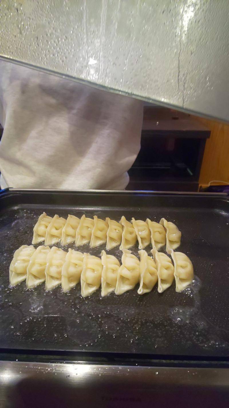 餃子が焼けました～ カワサキトーヨー住器 那須那珂川のブログ 写真2