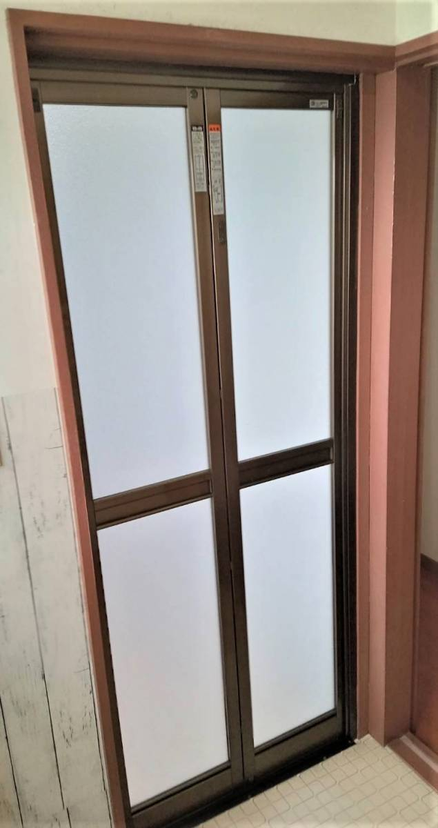 浴室ドア 施工例｜TGネクスト｜桐生市｜窓・玄関ドア・エクステリア 
