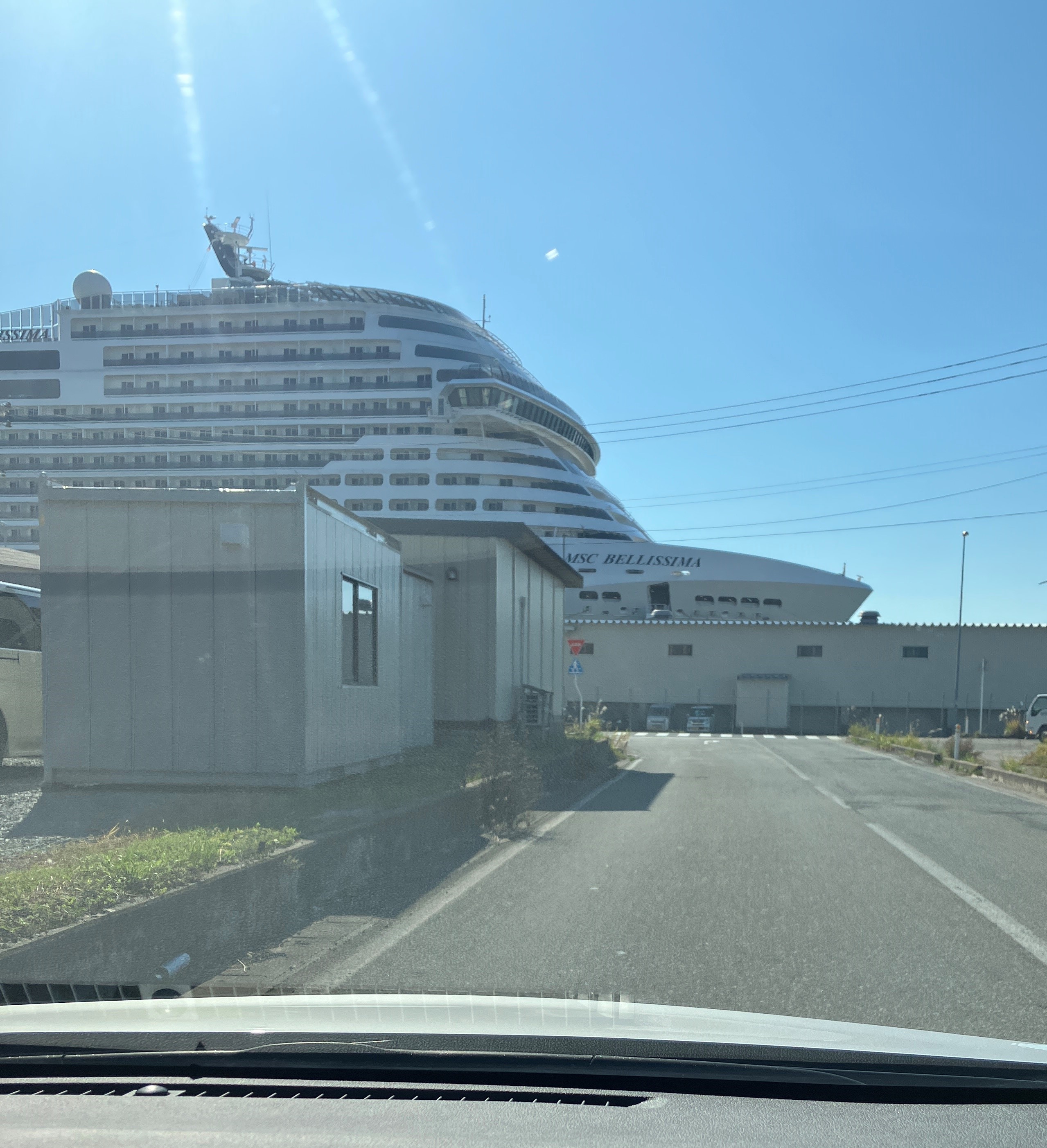 10/25 秋田港にクルーズ船が寄港しました🚢 AKBT 土崎港店のブログ 写真4