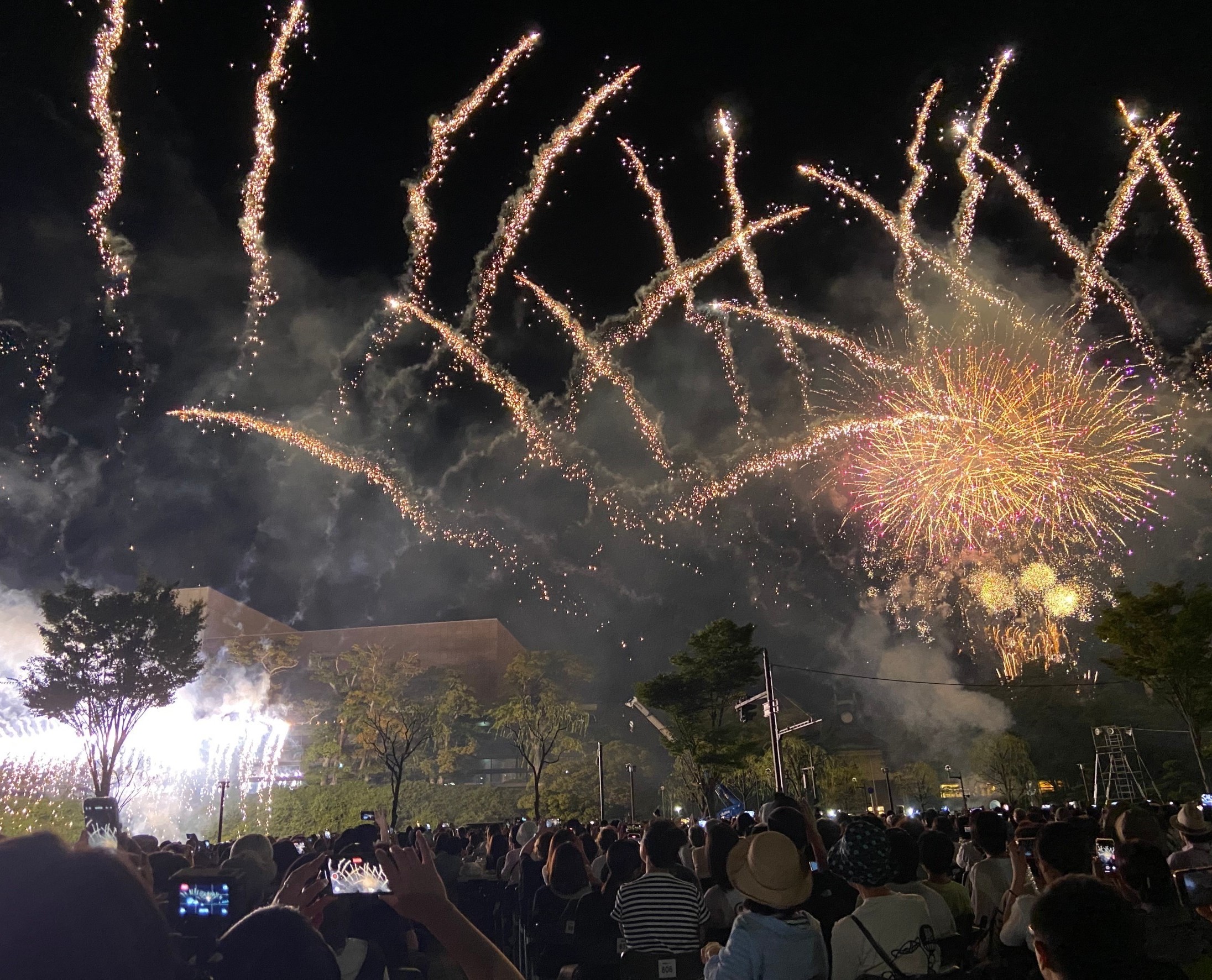 千秋花火2024🎇 AKBT 土崎港店のブログ 写真5