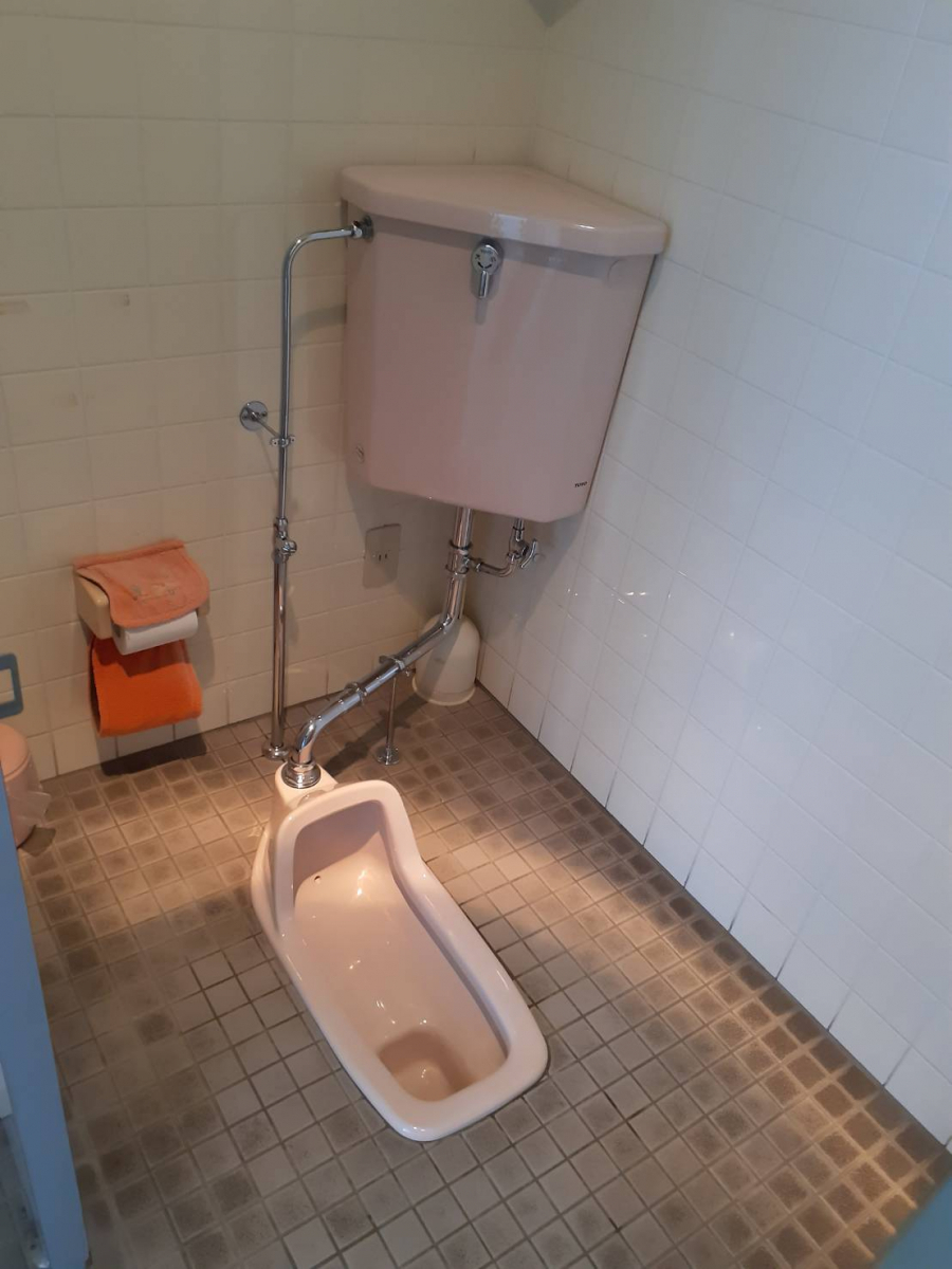 AKBT 土崎港店のLIXIL　トイレ交換工事🚽の施工前の写真1