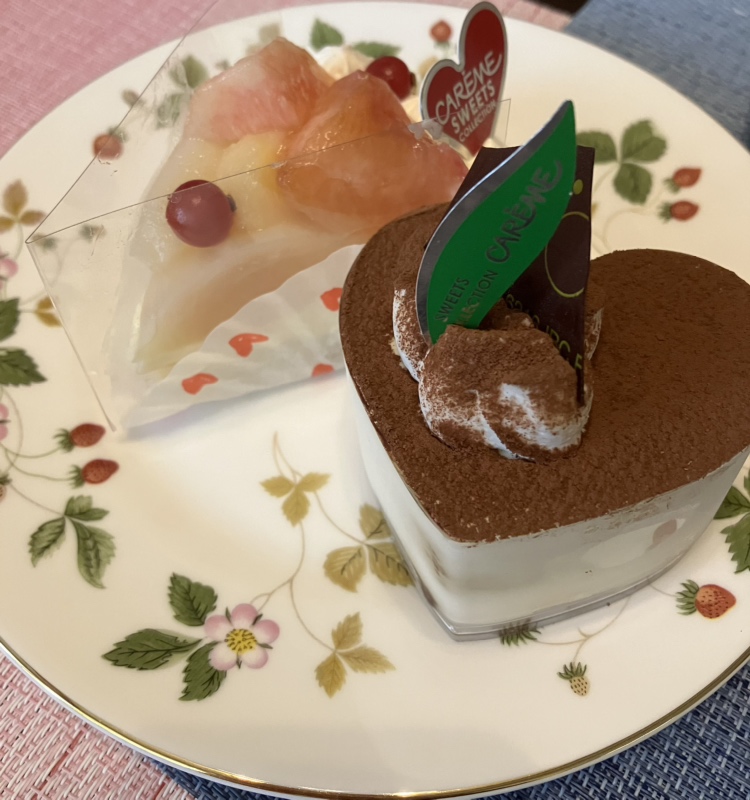 ケーキを食べました🍰 Reプレイス高崎のブログ 写真1