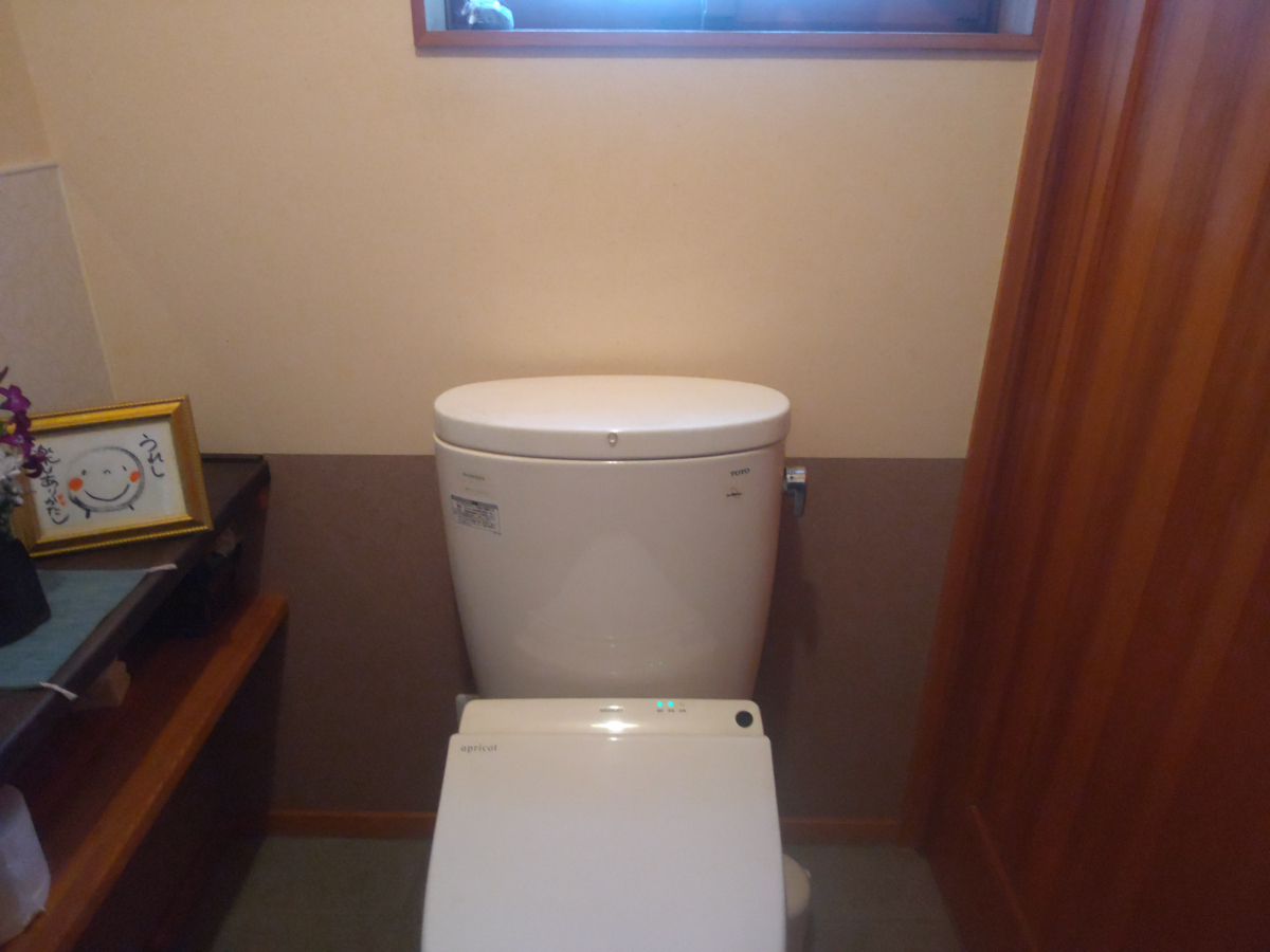 a i サービスのトイレに手摺が欲しいですの施工前の写真1