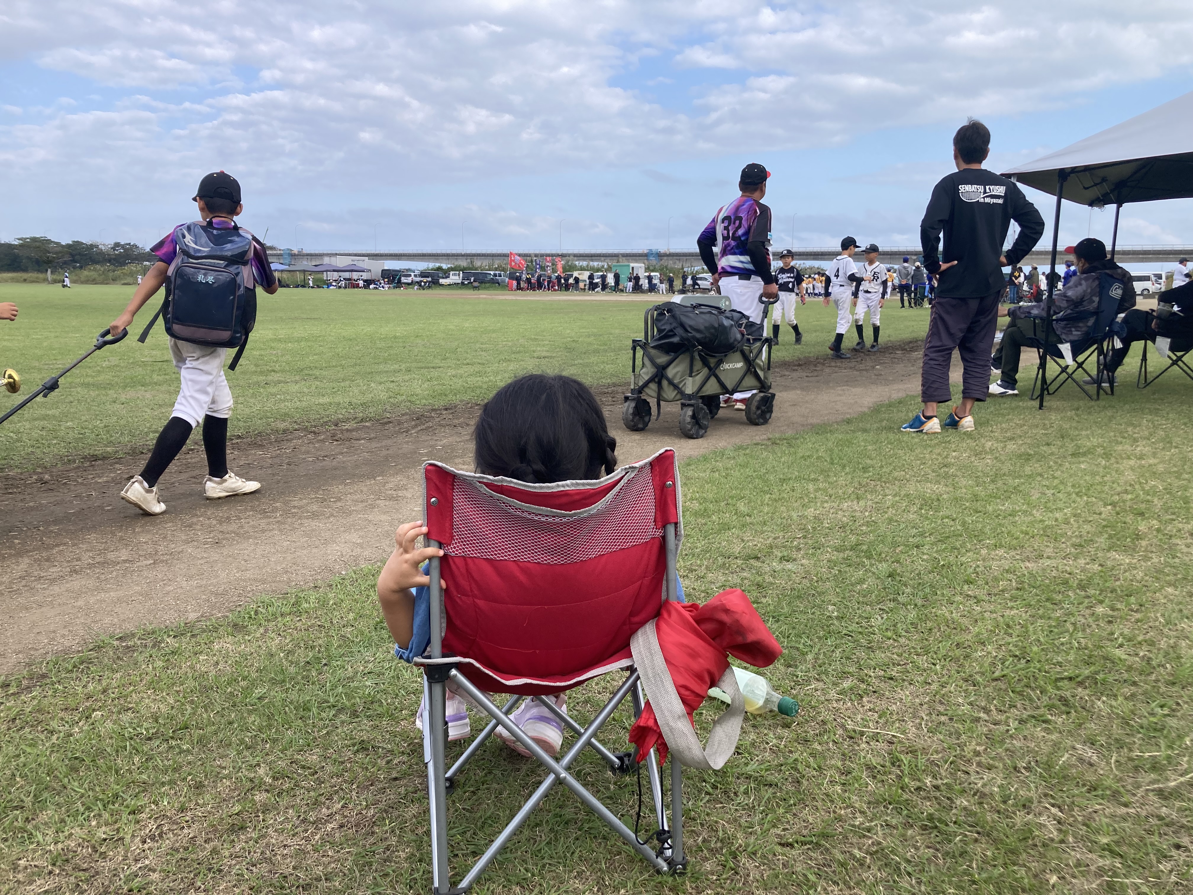 【フェニックス杯】小学生ソフトボール大会を見学しました！ フェニックストーヨー住器のブログ 写真4