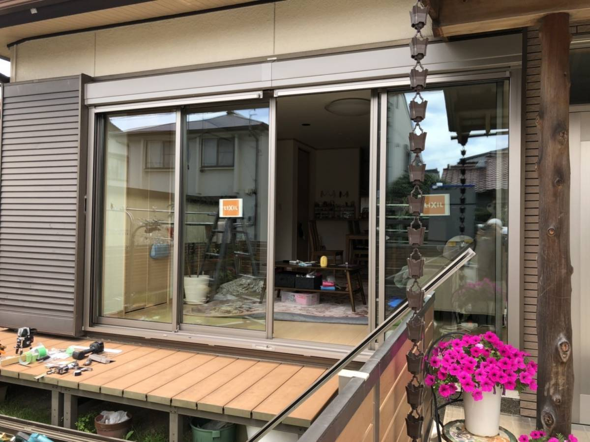 トラス軽金属販売 津島店の雨戸付きサッシからシャッター付きサッシに！の施工後の写真1