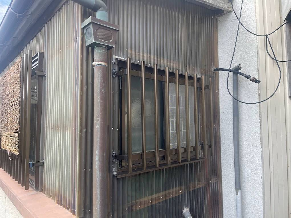 土佐トーヨー住器の面格子の取り付けの施工後の写真2