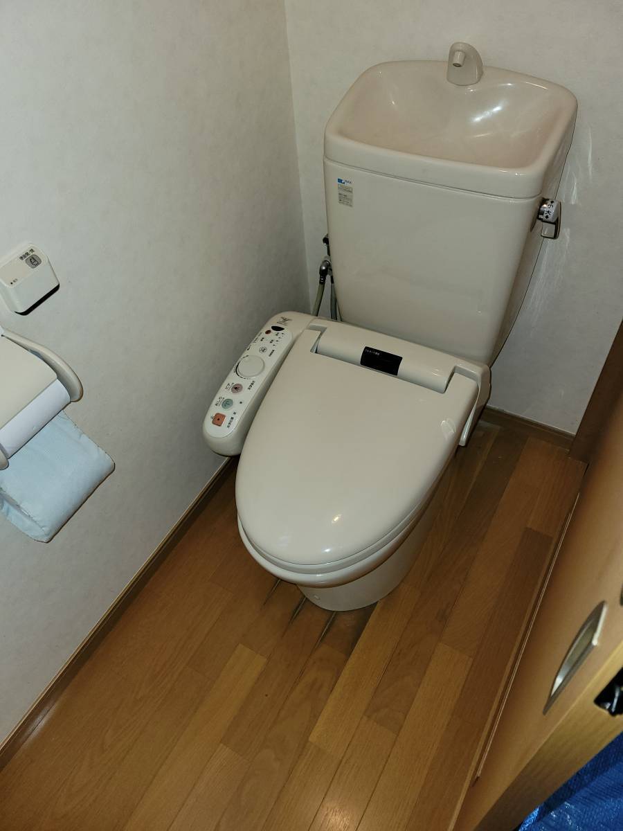 城北トーヨー住器のおトイレ交換工事の施工前の写真1