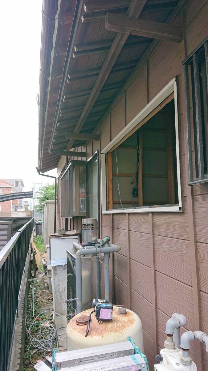 城北トーヨー住器の外窓交換工事の施工前の写真2