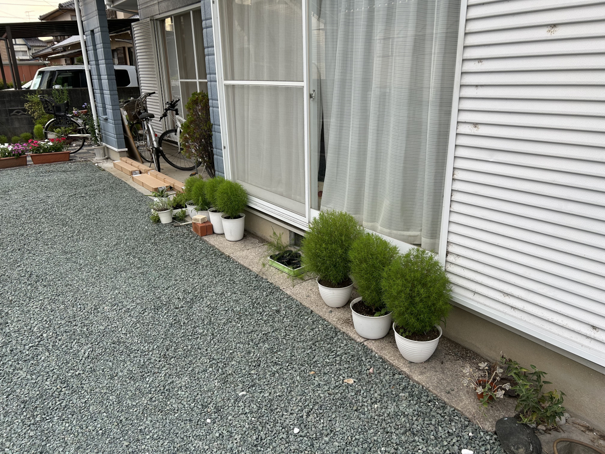 石鎚住器の日よけの施工前の写真1