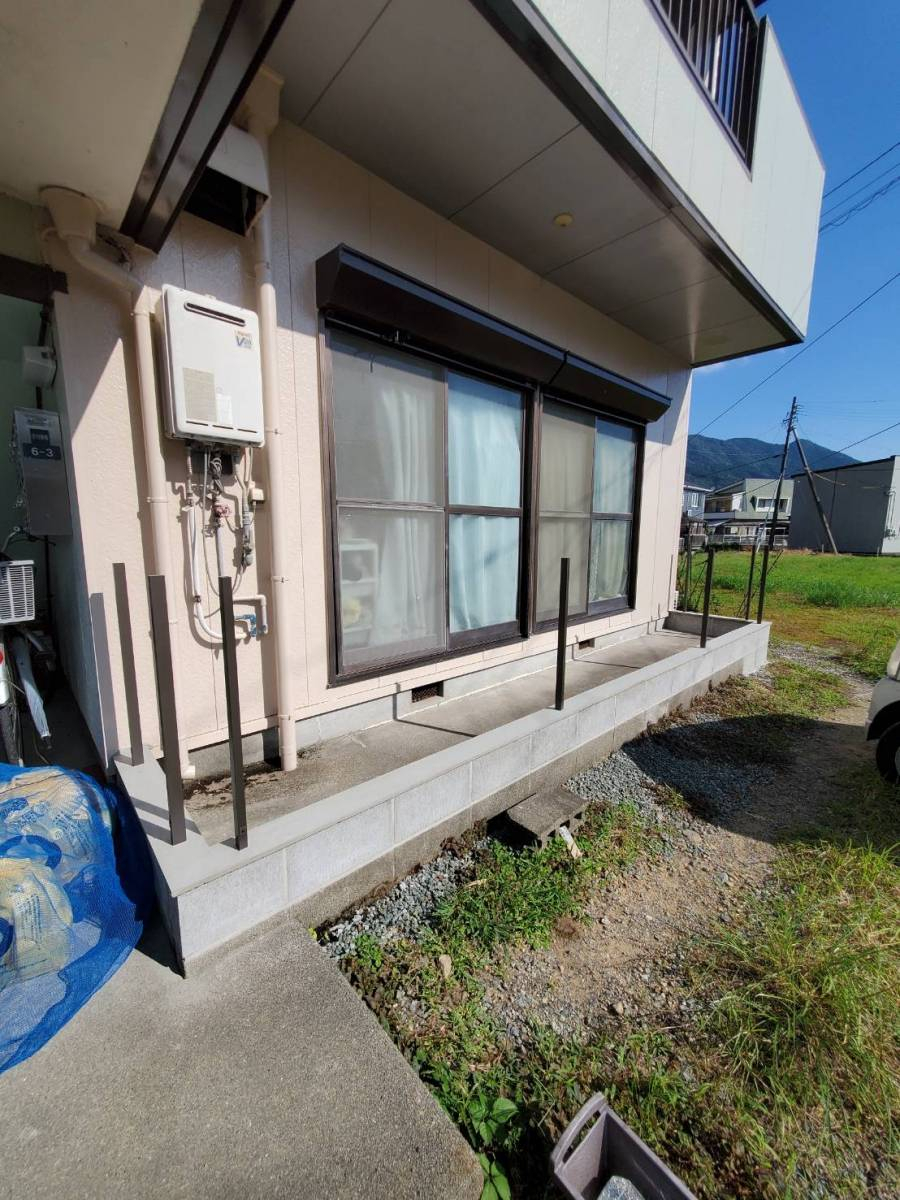 山本サッシ店 東紀州のフェンス修理しました‼︎《山口技建様現場》の施工前の写真1